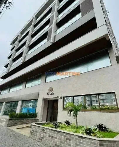Apt a 500m da praia do forte